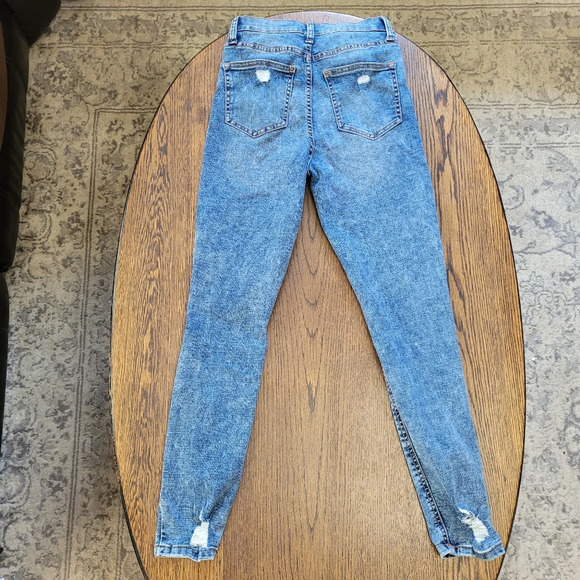Celebrity Pink The Spice Hi-Rise Distressed Skinny Jeans Size Junior's 5 - Picture 6 of 13